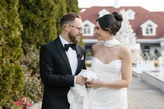 Behind the Bride - 16