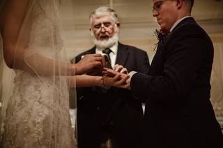 Small Red Thread Photography - 22
