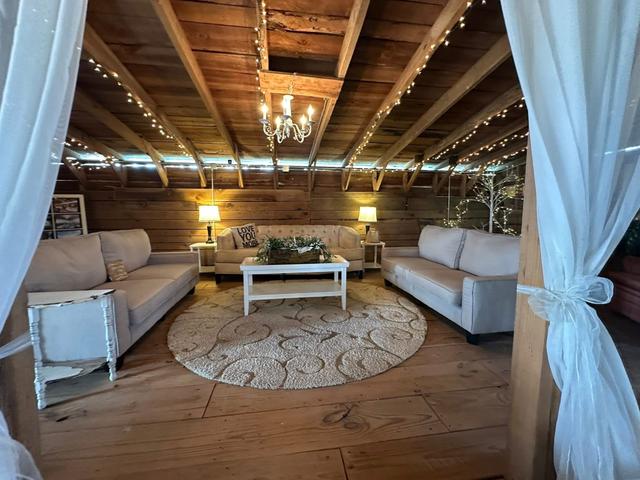 White Crest Farm - 1
