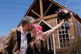 Glitter Lens Photography & Photo Booths - 7