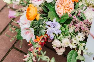 Sandra L. Porterfield Wedding & Event Floral Designs - 10