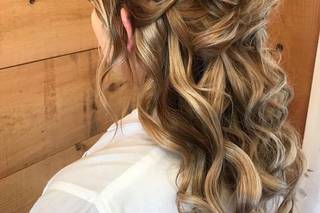 Up Do Specialist - 24