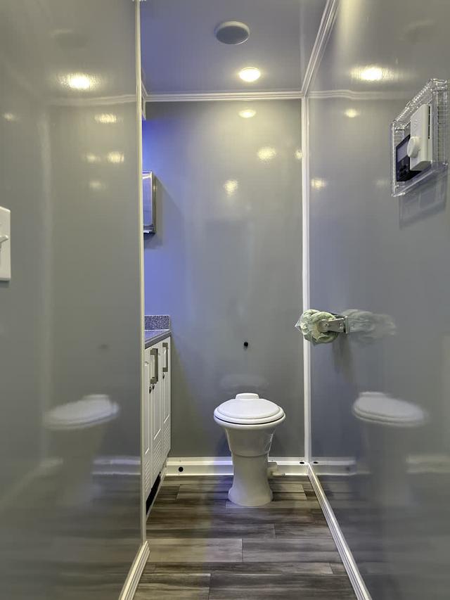 Complete Site Solutions Restroom Trailers - 1