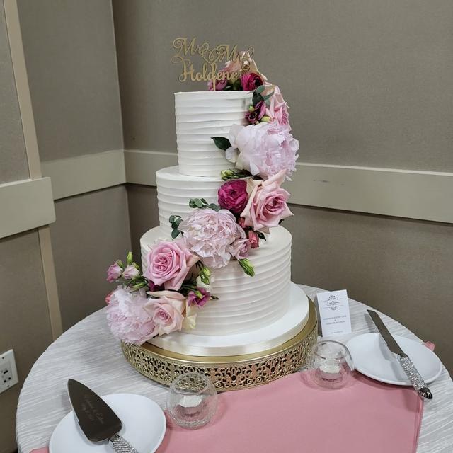 La Creme Wedding Cakes - 1