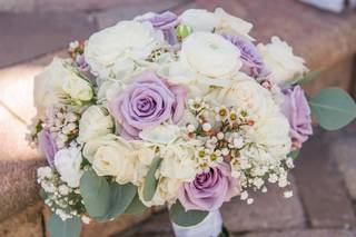 Linens & Flowers Design - 104