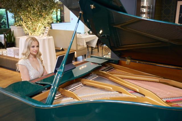 Pianist Anna Demis - 1