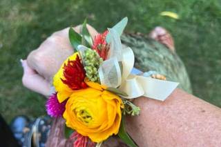 Fleur de lis Florist - 13