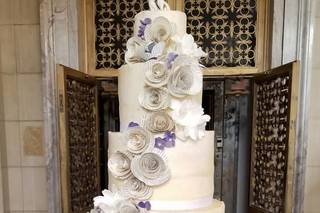 LaLa Custom Cake - 25