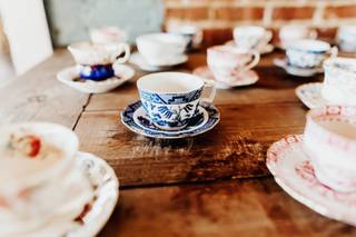 Southern Vintage Table - 85