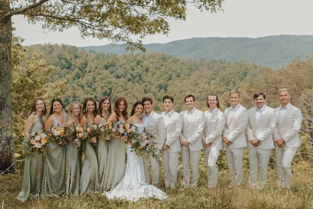 Dancing Bear Lodge & Appalachian Bistro 3