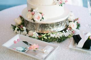 Lydia's Cakes & Confections - 39