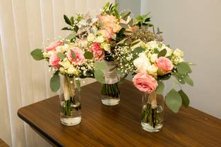 Easily Arranged Floral Design - 17
