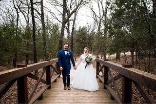 Whispering Oaks Wedding Venue - 17