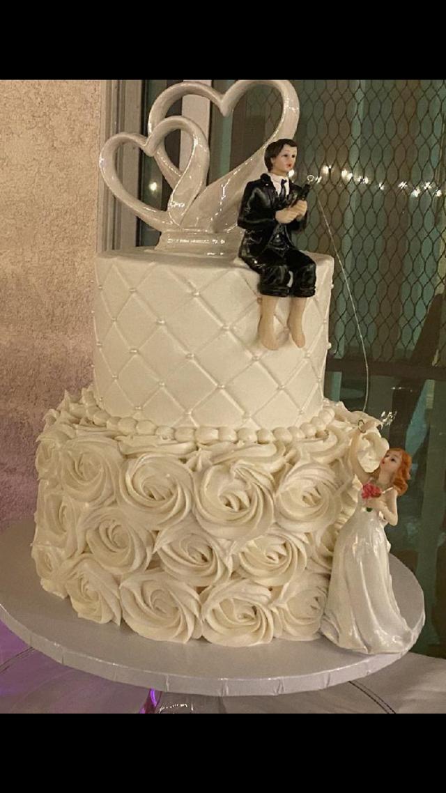 Mare's Custom Cakes - 2