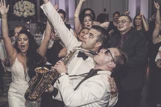 Alpine Entertainment DJ & Photo Booth - 17