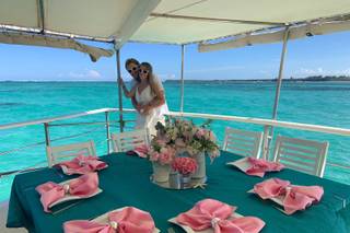 La Barcaza Wedding and Event Boat - 39