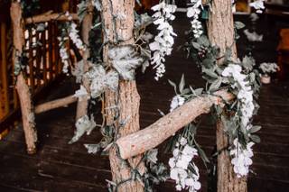 The Grand Barn At The Mohicans Treehouse Resort - 37