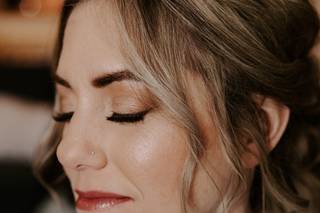DgPro Makeup And Hair - 13