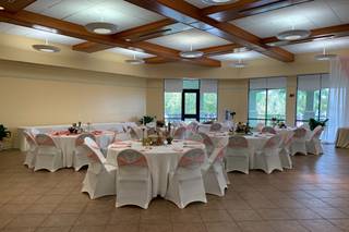 Marilyn's Linen & Weddings - 7