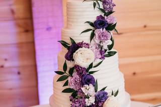 Holly's Cakes LLC - 25