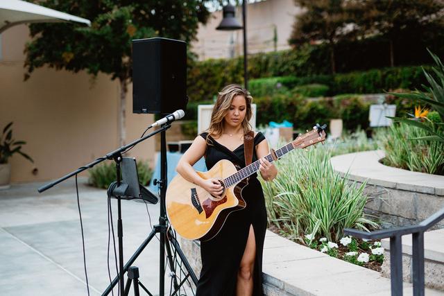 Jessica Louise Acoustic Singer - 3