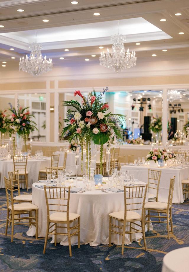 Hilton Marco Island Beach Resort and Spa - 2