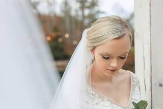 Hannah Easterwood Hair & Makeup Artistry - 14