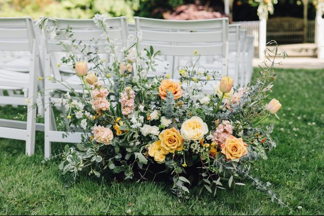 Rare Sparrow Floral Design - 1
