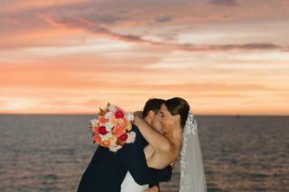 Isle Love Weddings & Events - 25