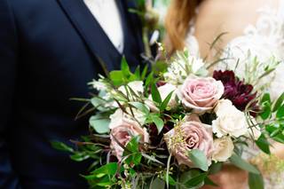 Shelly's Designs Florist - 10