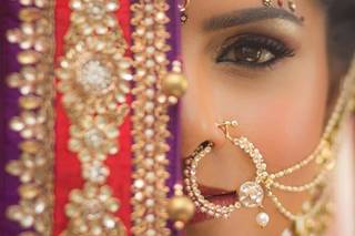 Lash Out Loud Beauty Bar - 77