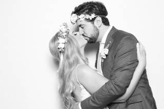 Hot Pink Photo Booth - 16
