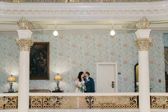 The Menger Hotel 4