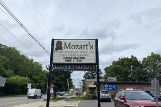Mozart's - 22
