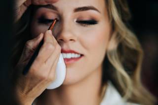 Luxury Makeup and Hairstyle - 7