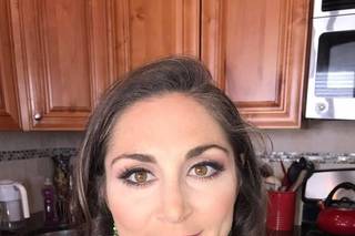 Perfectly Blended Makeup - 27