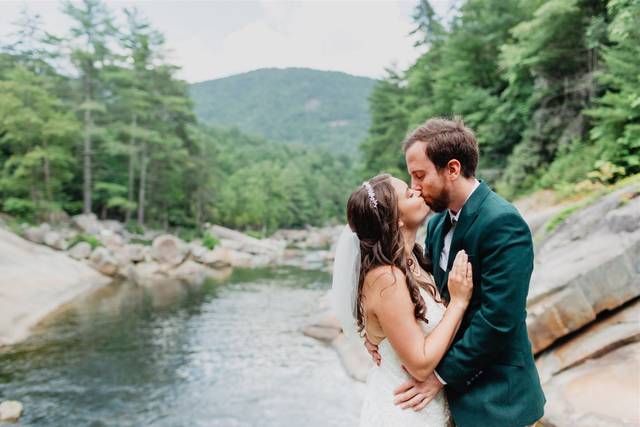 Cozy Honeymoon Session in Boone, NC » Bethany Barton Photography