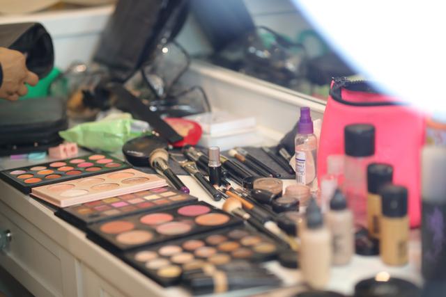 Marisol and Makeup - 1