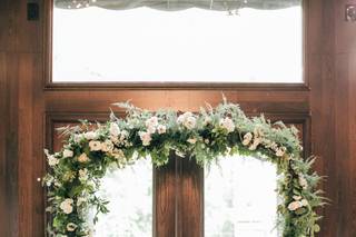 Fleur De Lis Florist - 88