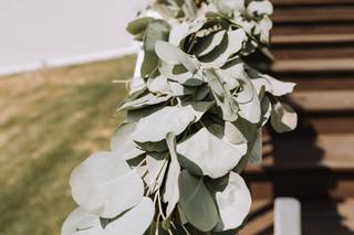 Love Blooms Wedding and Event Design - 29