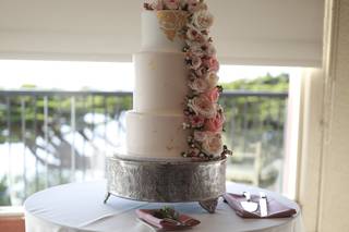 Luxury Floral Designs by Karla's Kreations - 40