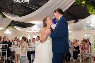 Finesse Parties Rentals and Staff - 11