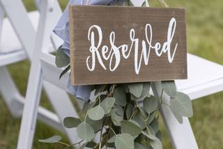 Daisy's Front Porch Flowers, Events & Creative Studio - 47
