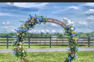 Samantha Greenfield Designs in Floral Artistry - 23