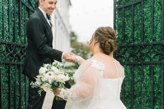 Intimate Boone Hall Wedding by Aaron & Jillian - Southern Weddings