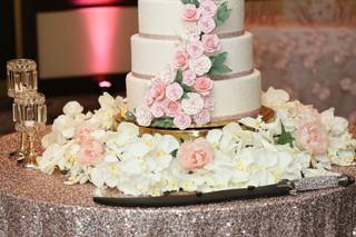 Couture Cakes by Lia, LLC - 50