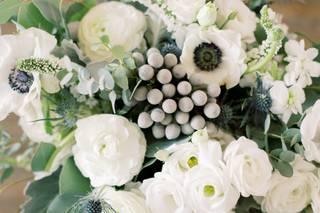 MEWS Floral Designers - 10