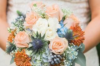 Lunenburg Flowers and Gifts - 1
