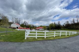 Pleasant View Farm Bed and Breakfast Inn - 45