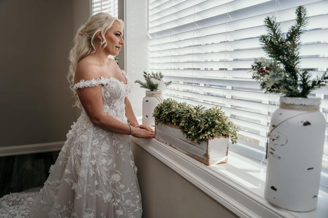 Lauderdale Bride with Gowns to Go - 1